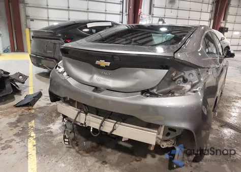 2018 Chevrolet Volt Premier z USA, uszkodzony, nr VIN 1G1RB6S51JU133172